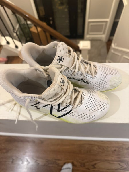 Men's 4Y (Big Kids / Youth) Youth New Balance Cleats (Used)