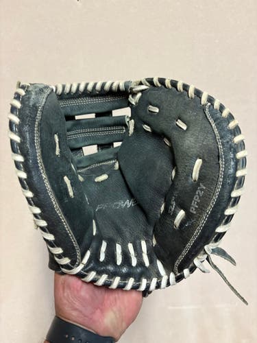 Catcher's RH Easton ProWess Baseball Glove 32.5" (Used)