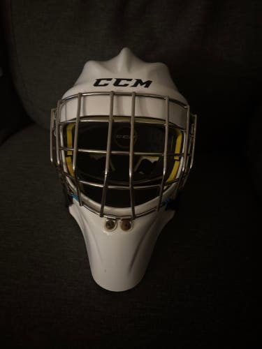 Senior 2023 Large CCM Axis 1.5 Goalie Mask (Used)