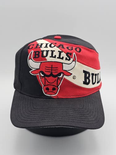 Vintage 1990s Chicago Bulls NBA Sports Swirl Twill Hat Vtg Big Logo Snapback
