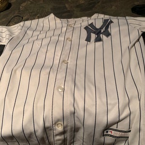 (Used) Youth Medium 10/12 NY Judge 99 Jersey