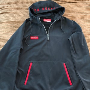 Black Men's Large CCM Sweatshirt (Used)