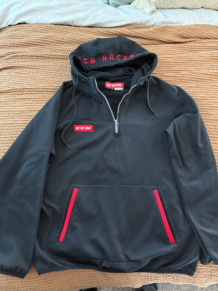 Black Men's Large CCM Sweatshirt (Used)