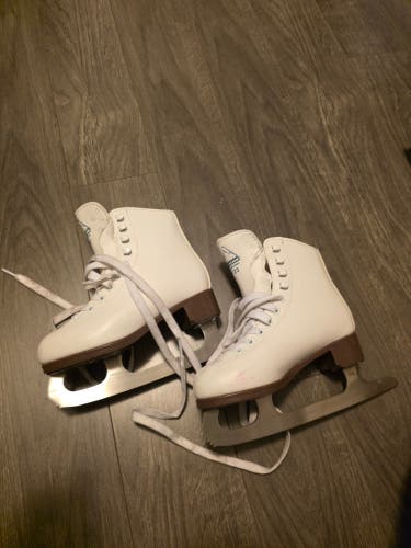 Jackson Ultima Figure Skates Junior 13 (Used)