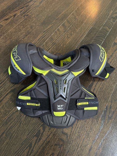 Medium Junior CCM Tacks XF 80 Shoulder Pads (Used)