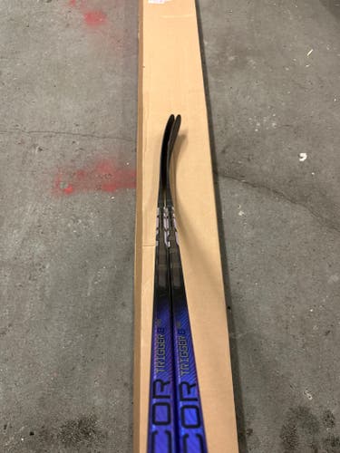 CCM Trigger 8 Pro - *PRO STOCK* - LH - 85 Flex - P90 (2 Pack)