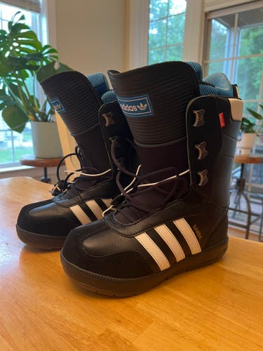 Men's Size M 9.5 (W 10.5) Adidas samba Snowboard Boots Medium Flex (Used)