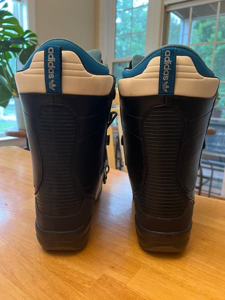 Men's Size M 9.5 (W 10.5) Adidas samba Snowboard Boots Medium Flex (Used) |  SidelineSwap | Buy and Sell on SidelineSwap