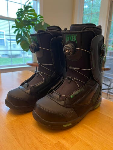 Men's Size M 12.0 (W 13.0) K2 Ryker Snowboard Boots Medium Flex (Used)