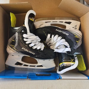 2025 Bauer S25 Vapor Shift Pro Hockey Skates Regular Width Size 1 (Used)