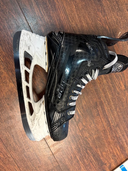 2024 Bauer Supreme Mach Hockey Skates 7.5
