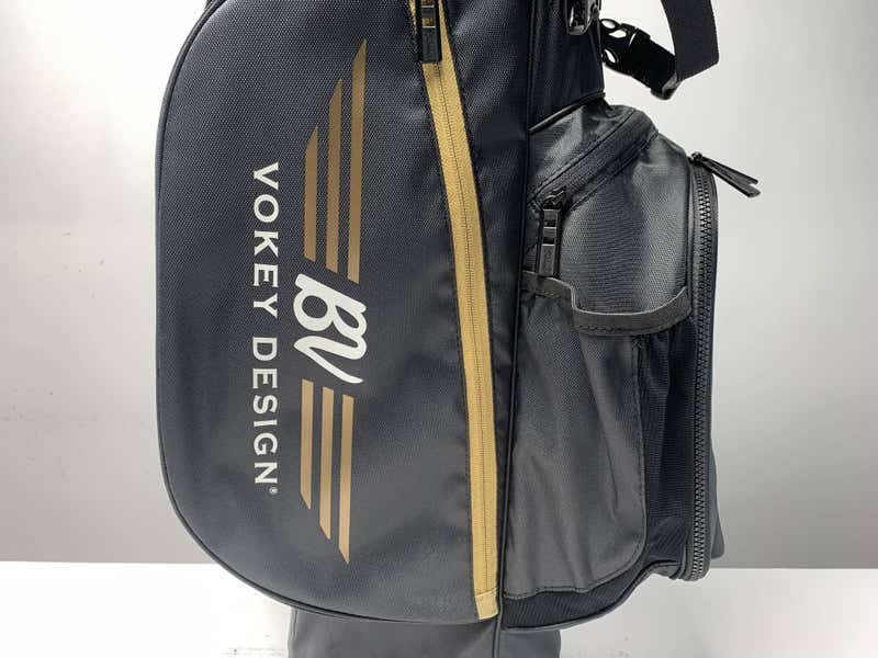Titleist Vokey Design スタンドバッグ ブラック　USED Titleist Players 4 Vokey Design Stand Bag 4-Way Divide Spin