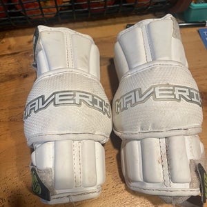 Small / Medium Youth Maverik M4 Arm Pads (Used)