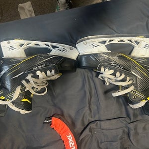 2015 CCM Hockey Skates Regular Width 9 (Used)