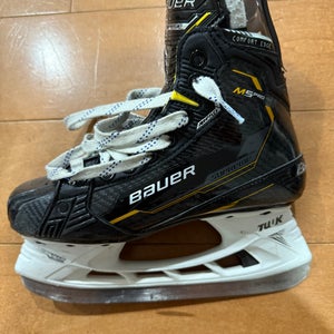 2022 Bauer Supreme M5 Pro Hockey Skates Regular Width Size 3 (Used)