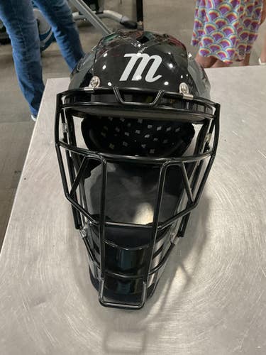 Used Marucci CATHCHERS HELMET Catchers Helmet w/Mask Black MD 11614-S000220418