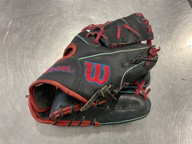 Used Wilson A2000 PFX2 BB/SB Glove RH Throw Black 11" 11614-S000220425