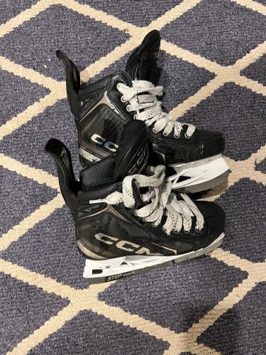 2024 CCM Tacks XF Pro Hockey Skates Size 4 (Used)
