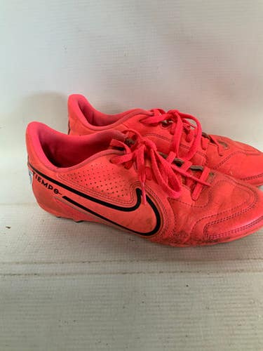 Used Nike Soccer Cleats Pink Junior 04.5 11823-S000033849