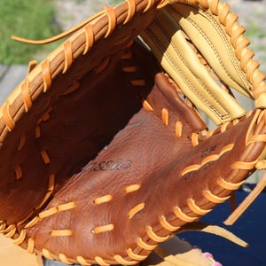 First Base LH Mizuno Classic Pro Soft Baseball Glove 12.5" (Used)