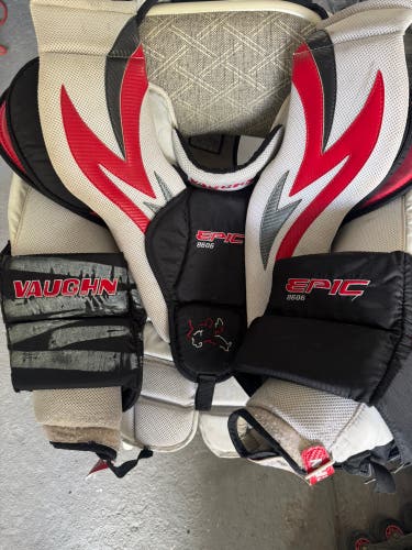 Medium Vaughn Epic 8606 Goalie Chest Protector (Used)