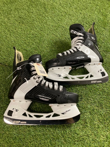 Senior CCM Tacks 652 Pro Hockey Skates Regular Width 7 (Used)