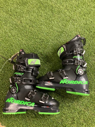 Men's Nordica PRO MACHINE 120 Ski Boots Stiff Flex (Used)