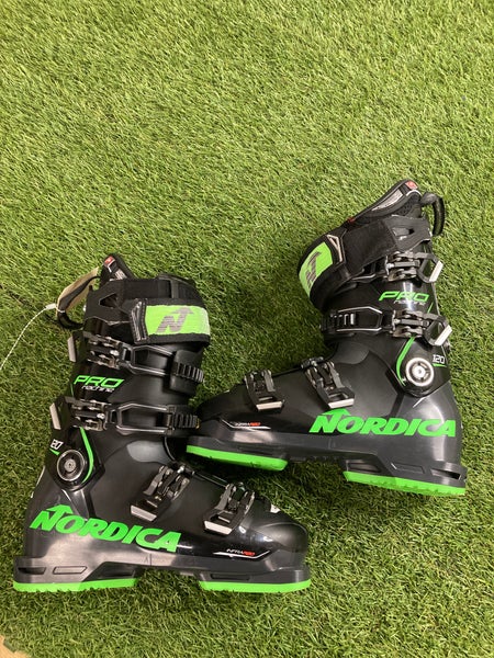 Men's Nordica PRO MACHINE 120 Ski Boots Stiff Flex (Used)