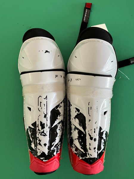Junior CCM Jetspeed FT485 Shin Pads 14" (Used)
