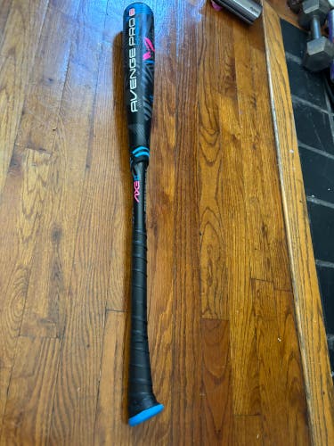 2025 AXE Avenge Pro Hybrid USABat Certified Bat (-10) 20 oz 30" (Used)
