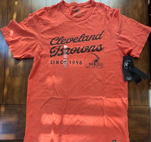 CLEAVLAND BROWNS  47 Brand SHORT SLEEVE *NWT* Adult Medium