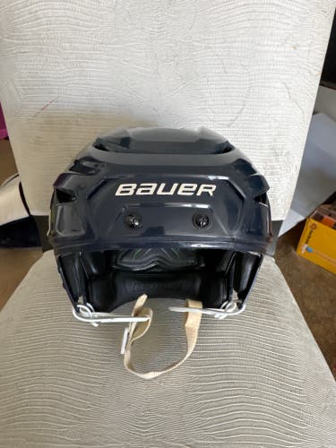 Medium / Large Bauer Hyperlite Helmet (Used)