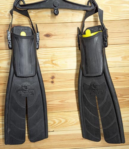 Genesis Blitz XL Open Heel Adjustable Scuba Dive Snorkel Split Fins Flippers