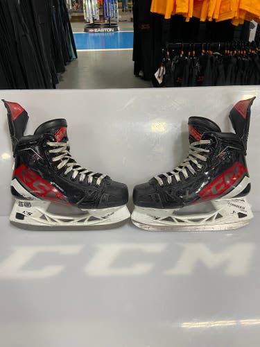 Used CCM JetSpeed FT6 Size 5 Regular Width Skates