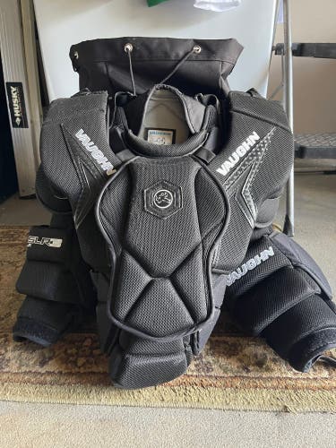 XL Vaughn SLR3 Goalie Chest Protector (Used)