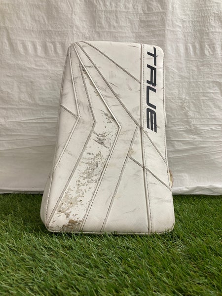 White Intermediate True Catalyst 7x3 Goalie Blocker Regular (Used)