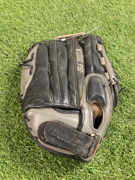 Black Adult DeMarini Voodoo 950 RH Outfield Softball Glove 13.5" (Used)