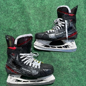Senior Bauer Vapor 2X Hockey Skates (Regular) Size 9 (Used)