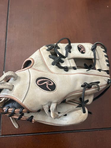 2023 Rawlings Liberty Advanced RH Infield Softball Glove 12" (Used)