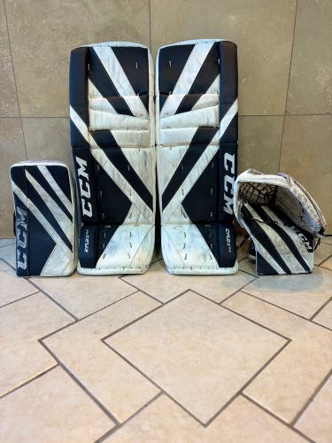 31" +1 2021 CCM Eflex 5.5 (jr) Regular Goalie Full Set (Used)