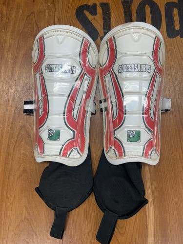 Soccersaurus Shin Guards 9”