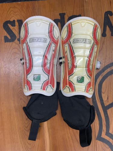 Soccersaurus Shin Guards 9”
