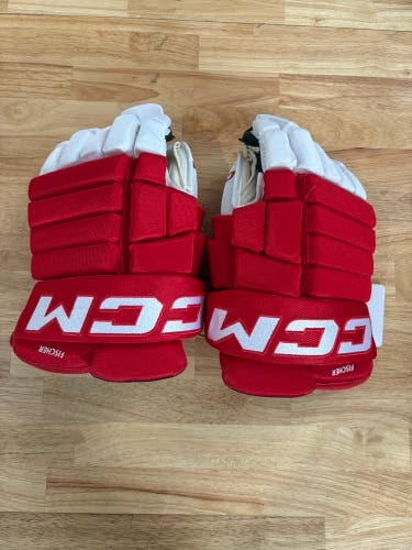 Fischer Detroit Red Wings Stadium Series CCM HG4RPP Gloves 14" Pro Stock (New)