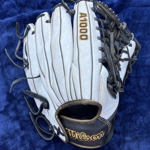 White Adult Wilson A1000 RH Outfield Baseball Glove 12.5" (Used)