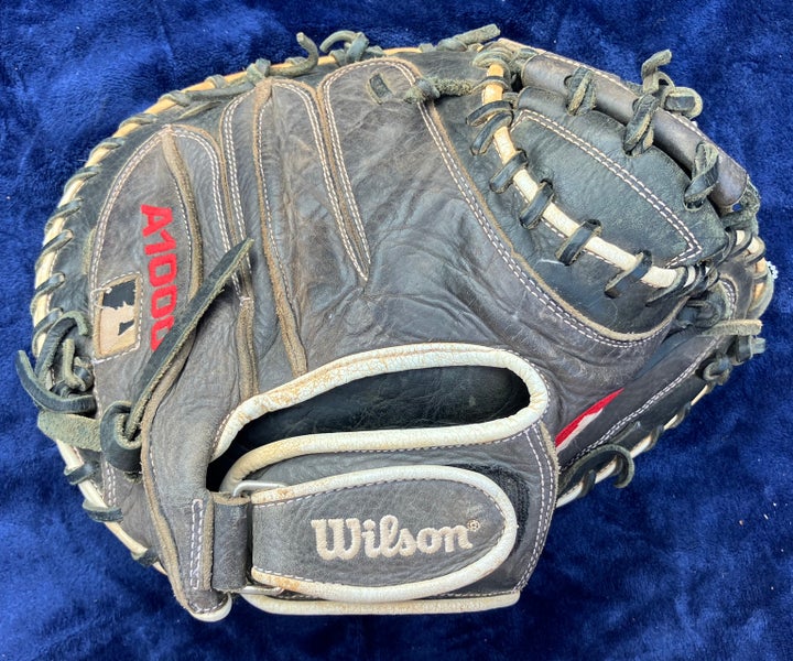 Black Wilson A1000 RH Catcher's Baseball Glove 33" (Used)