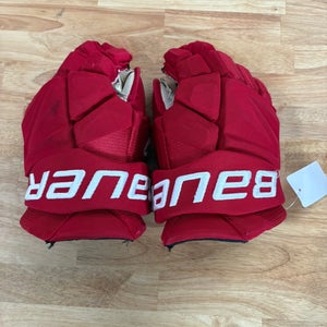 Detroit Red Wings Game Worn Veleno Bauer Vapor Hyperlite Gloves 13" Pro Stock (Used)