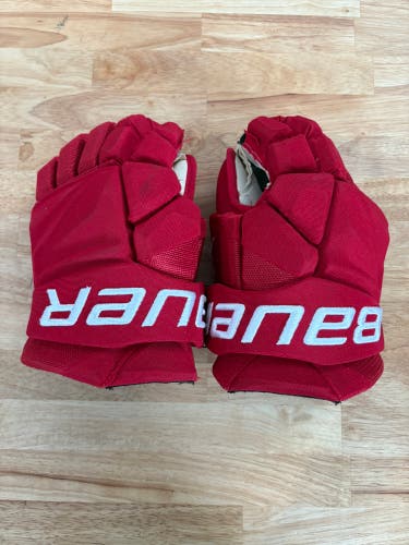 Detroit Red Wings Veleno Game Worn Bauer Vapor Hyperlite Gloves 13" Pro Stock (Used)