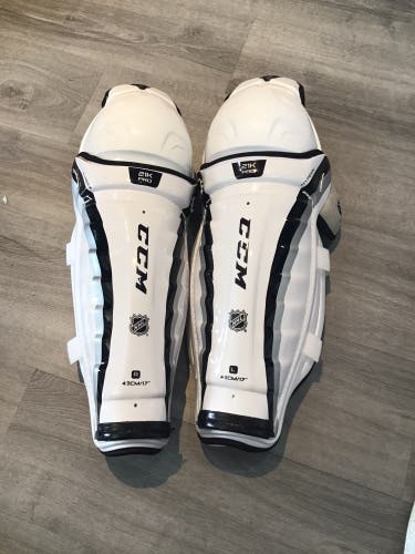 Senior CCM 21K Shin Pads Pro Stock (New)