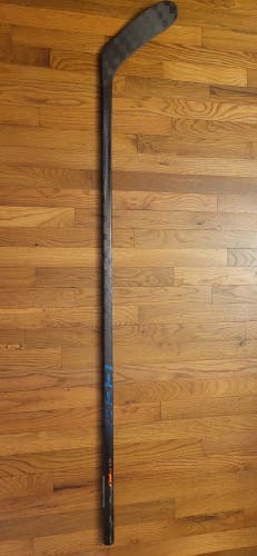 Intermediate CCM Vizion Right Handed Hockey Stick P28 (New) original price $370