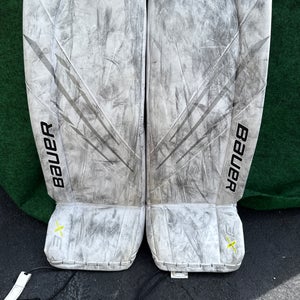 White Bauer Vapor 3X Goalie Leg Pads (Used) | Intermediate Medium (31+)